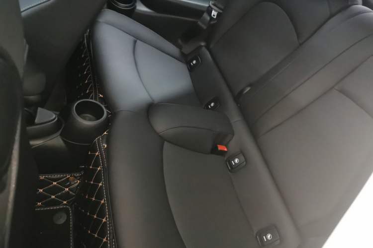 Used MINI 2023 Updated 1.5T COOPER Artist Left Rear Seat