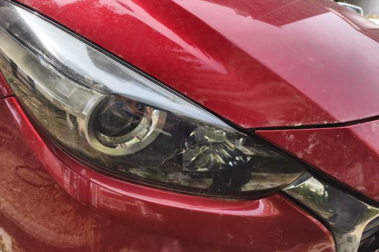 Used Mazda 3 Axela 2017 Sedan 1.5L Automatic Comfort Model Emission Standard China V
