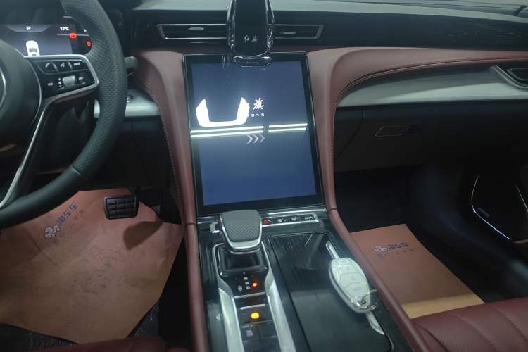 Used Hongqi H5 2025 1.5T DCT Qiyun 500 000th Unit Commemorative Edition Audio And AC Panel