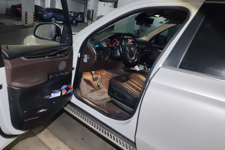 Used BMW X5 2015 xDrive28i
