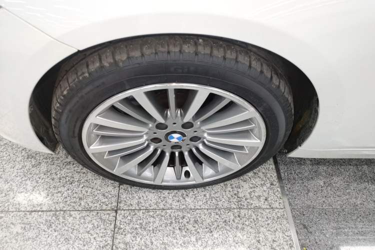 Used BMW 3 Series 2019 320Li Fashion Model
