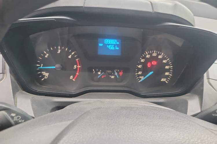 Used Ford Transit 2017 2.0T Diesel Multi-Purpose Commercial Vehicle Mid-Drive Mid-Roof China IV Standard
