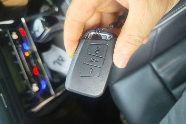 Used Volkswagen Passat 2022 330TSI Starry Elite Edition Vehicle Key