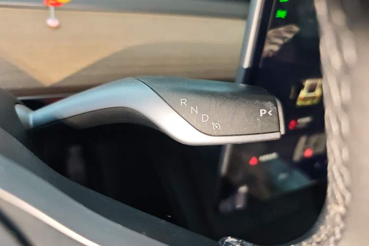 Used Tesla Model Y 2022 Rear-Wheel-Drive Version
