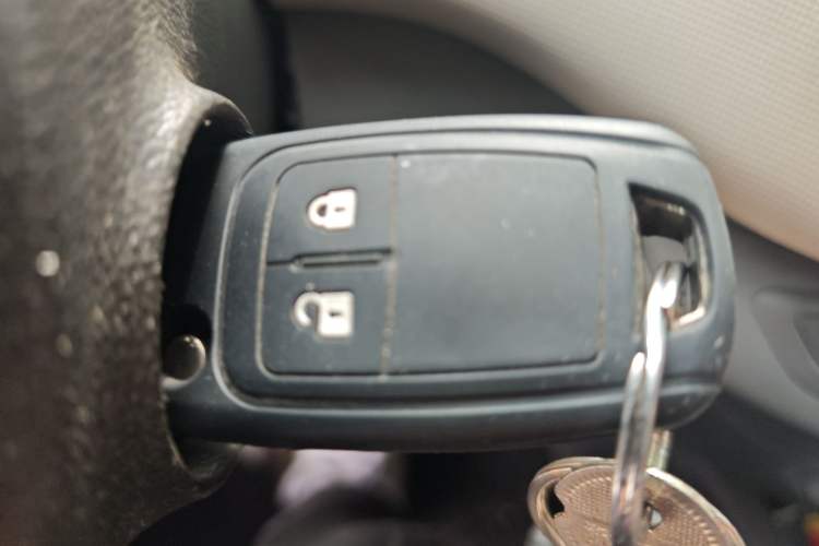 Used Chevrolet Sail 2015 Sail 3 1.5L Manual with Ideal Sunroof Edition Vehicle Key