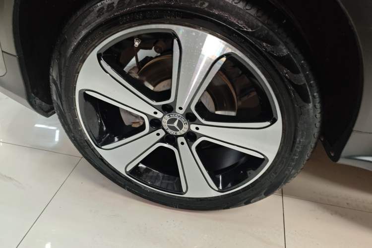 Used Mercedes-Benz GLC 2022 GLC 300 L 4MATIC Dynamic Edition Prestige Model Right Rear Wheel Hub