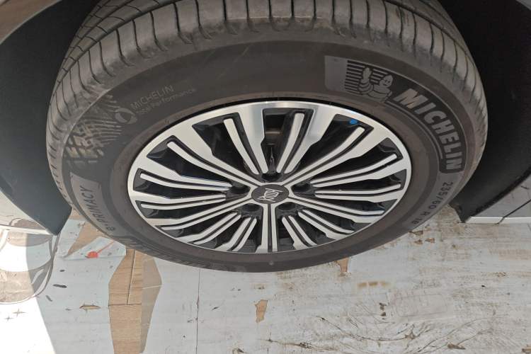 Used BYD Xia 2025 DM-i 1.5T 180km Beyond Edition
