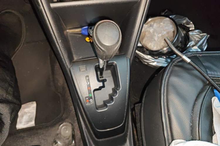 Used Toyota YARiS L Zhi Xiang 2019 1.5E CVT Dynamic Edition China VI compliant Gear Lever