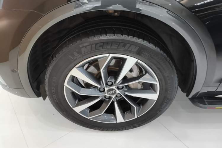 Used Audi Q5L 2022 Updated Version 40T Luxury Elegant Edition