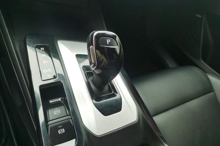 Used MG 5 2021 300TGI DCT Luxury Flagship Edition Gear Lever