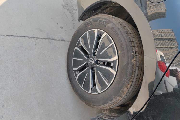 Used Nissan N6 2026 Model 180 Pro Exterior 5