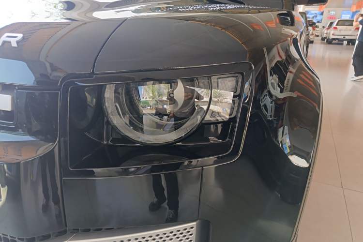 Used Land Rover Defender 2024 110 3.0T P400 X-DYNAMIC HSE Left Front Headlight