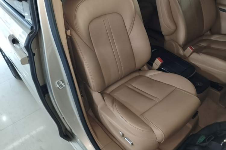 Used Buick GL8 2020 ES Land Cruiser 653T Luxury Edition