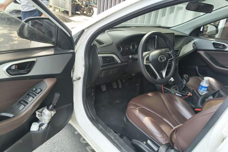 Used Soueast A5 Wing Dance 2019 1.5L Manual Luxury Version China V Standard