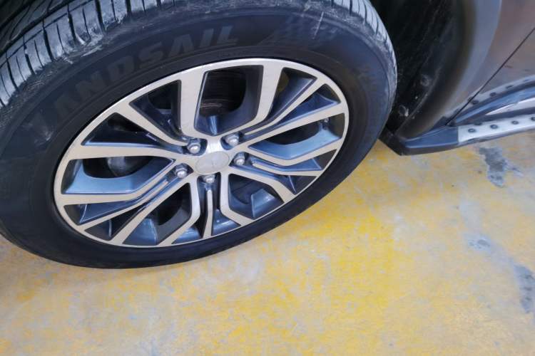 Used Mitsubishi Outlander 2018 2.0L Two-Wheel Drive Glory Edition 5 Seats