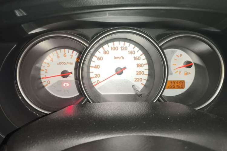 Used Nissan Livina 2010 JINRUI Edition 1.6L Automatic Standard Model
