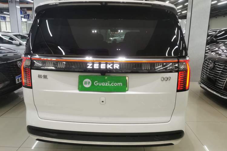 Used Zeekr 009 2024 Six-Seat Executive Version 4WD 108 kWh Rear