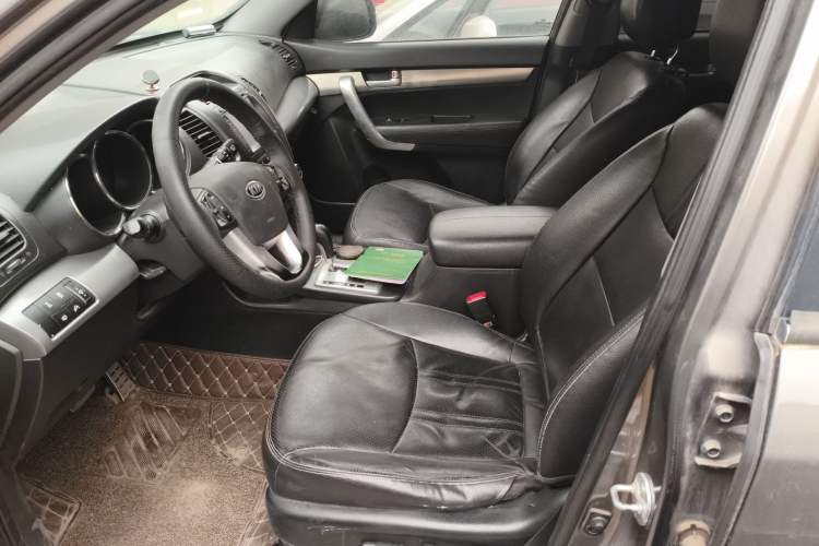 Used Kia Sorento 2012 2.4L Gasoline Comfort Edition
