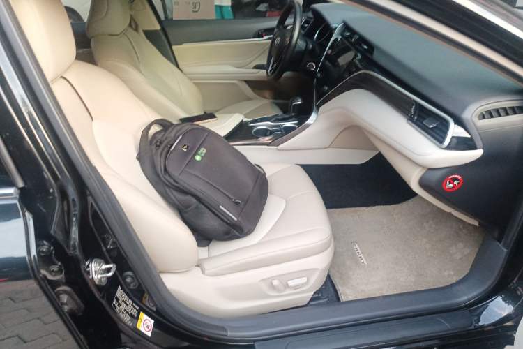 Used Toyota Camry 2018 2.0E Leading Edition