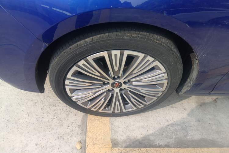 Used Hongqi H5 2022 Classic Model Facelift 1.5T DCT Qiyun Edition Left Front Wheel Hub