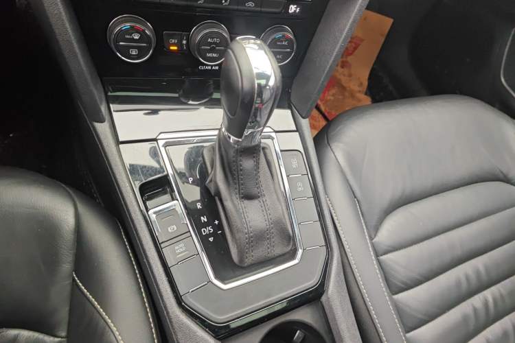 Used Volkswagen Lamando 2018 280TSI DSG Comfort Edition
