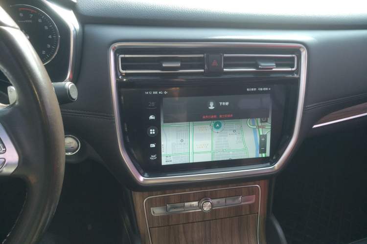 Used Roewe RX8 2018 30T Smart Connectivity Four-Wheel Drive Flagship Edition