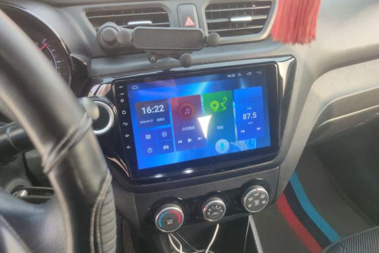 Used Kia K2 2015 Sedan 1.4L MT GLS
