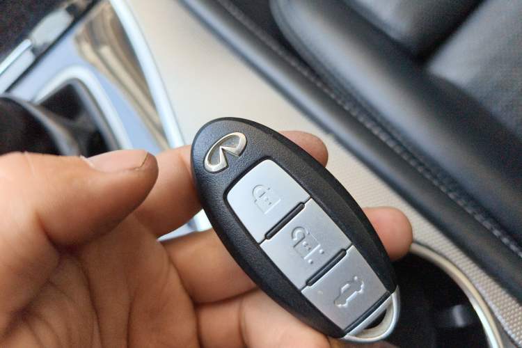 Used Infiniti Q50 2014 3.7L Luxury Sport Edition