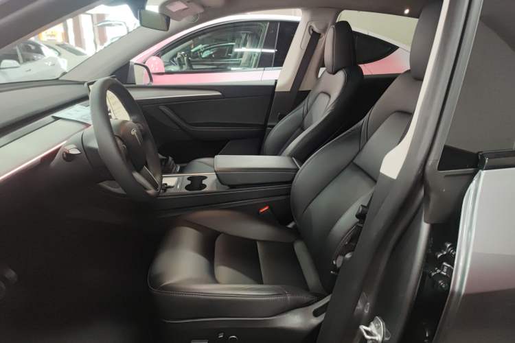 Used Tesla Model Y 2024 Rear-Wheel-Drive Version
