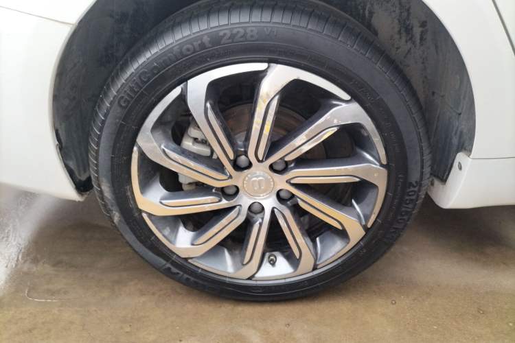 Used Geely Auto Emgrand GL 2021 UP 1.4T CVT Luxury Edition
