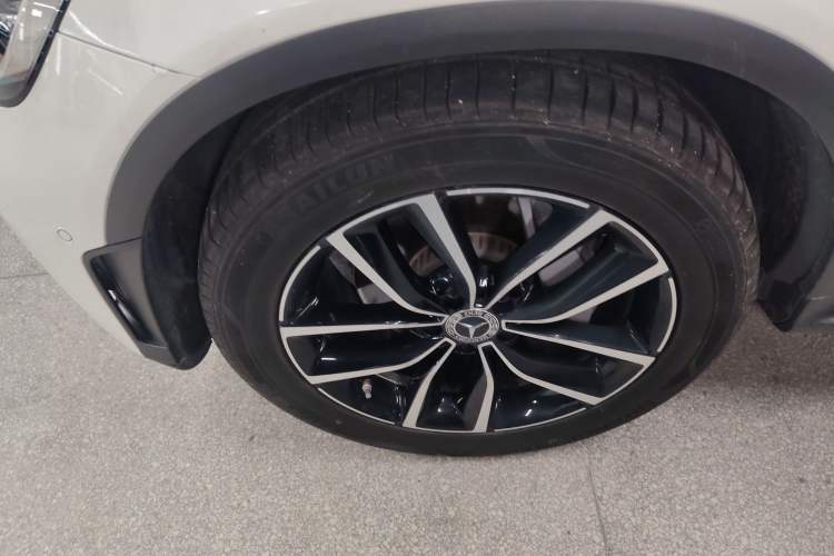 Used Mercedes-Benz GLC 2020 Facelift GLC 300 L 4MATIC Dynamic Edition
