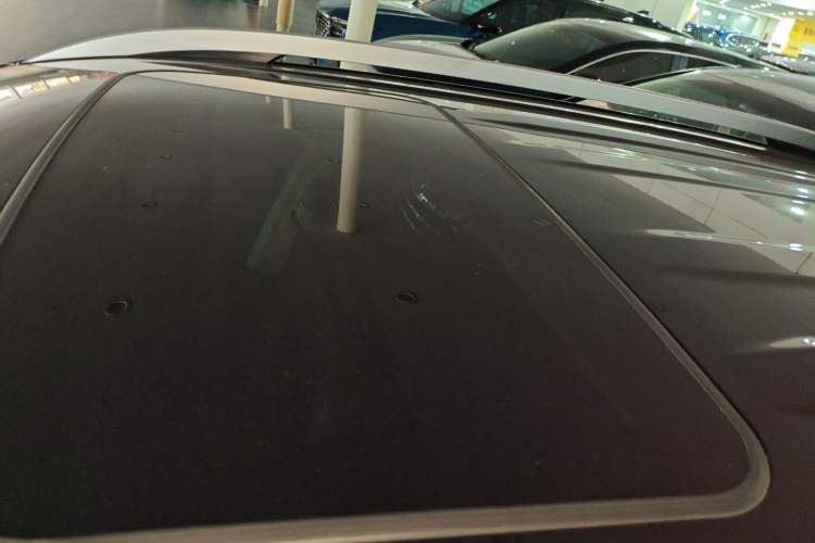 Used Toyota RAV4 2022 Dual-Engine 2.5L E-CVT Two-Wheel Drive Elite Edition
