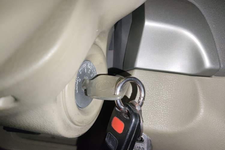 Used Nissan Sylphy 2016 Classic 1.6XE Manual Leading Edition Vehicle Key