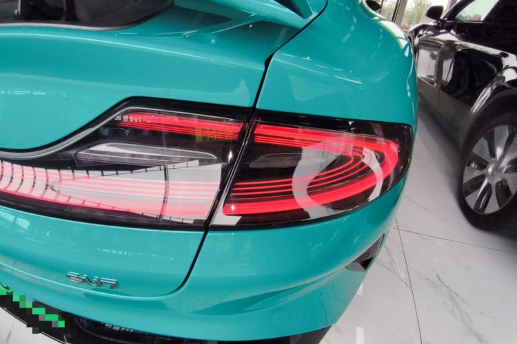 Used Xiaomi Auto SU7 2024 Rear-Drive Ultra-Long Range Advanced Pro-Level Intelligent Driving Version Exterior 1