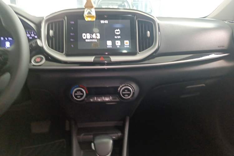 Used Kia kx1 Stonic 2021 1.4L CVT Fun & Sunroof Model