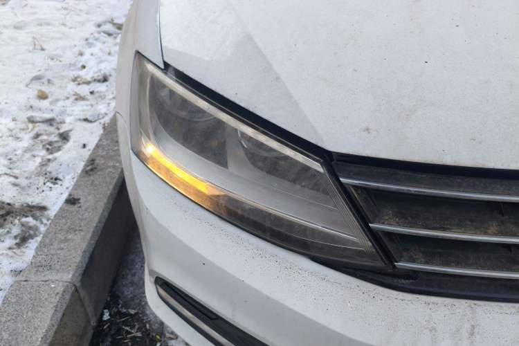 Used Volkswagen Sagitar 2018 1.6L Manual Comfort Model Exterior 6