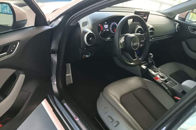 Used Audi A3 2017 Sportback 35 TFSI Fashion Model