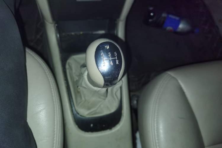 Used Chery Fengyun 2 2013 Hatchback 1.5L Manual Kuaiyi Edition