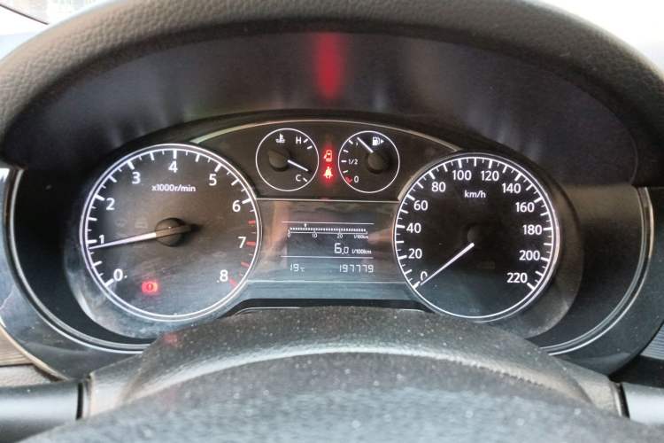 Used Nissan Tiida 2011 1.6L Manual Comfort Edition