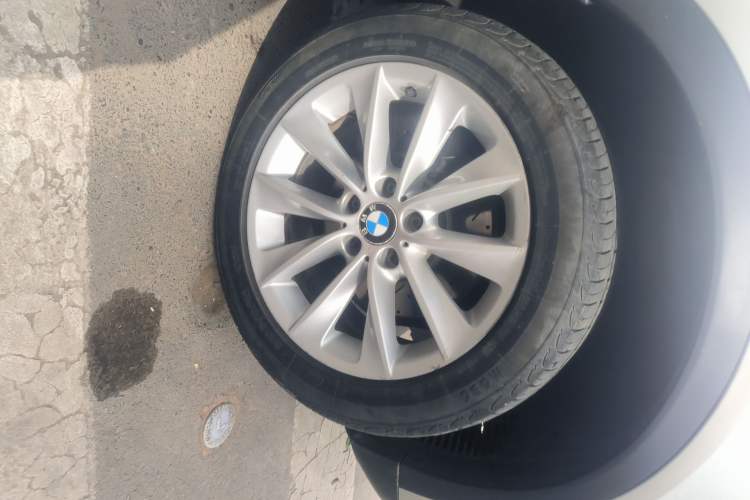 Used BMW X3 2013 Facelifted xDrive20i Luxury Edition Right Front Wheel Hub