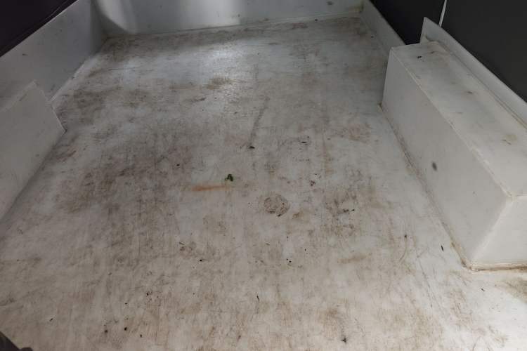 Used JMC Transit 2017 2.8T Commercial Version Short Wheelbase Mid-Roof 6/7/8-Seater JX493 Trunk