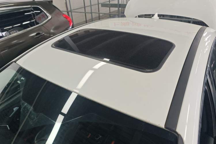 Used Ford Focus 2017 Sedan 1.6L Automatic Fashion Edition Smart Drive Version
