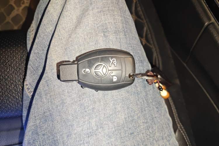 Used Mercedes-Benz C-Class 2015 Facelift C 200 L Vehicle Key