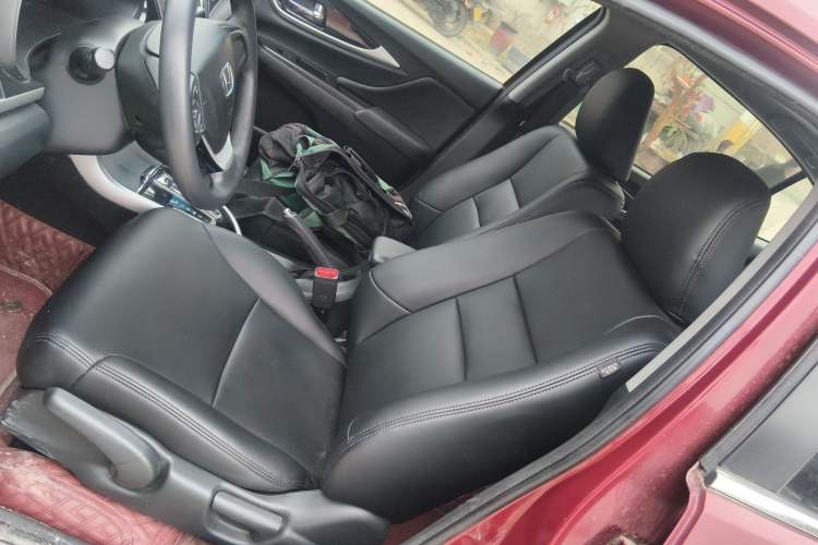 Used Honda Crider 2013 1.8L automatic luxury edition Left Front Seat