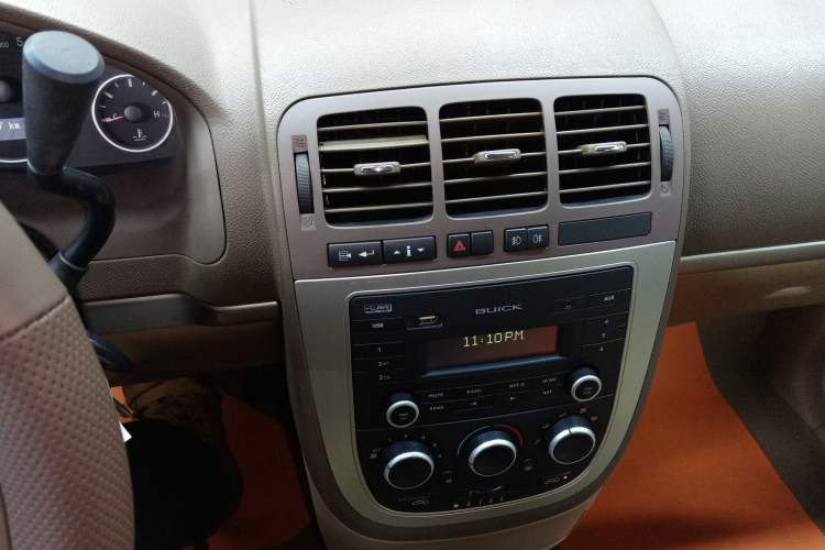 Used Buick GL8 2014 2.4L Classic Edition