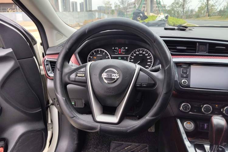 Used Nissan Lannia 2016 1.6L CVT Smart Cool Edition Steering Wheel