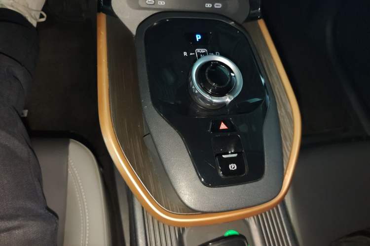 Used Toyota bZ3 2023 616 km Long-Range PRO