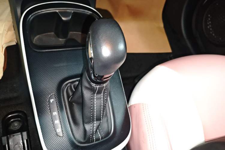 Used Roewe Clever 2022 311km QiQi BoBo Edition Gear Lever