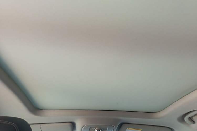 Used Roewe RX5 2018 30T Two-Wheel Drive Automatic Internet Smart Edition Headliner