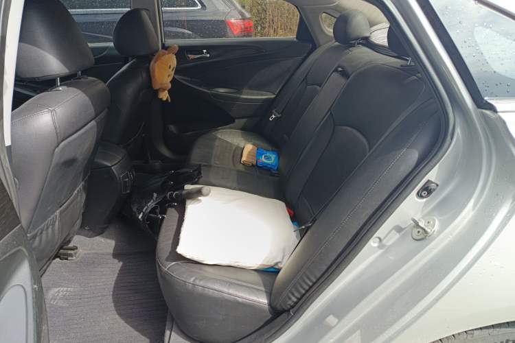 Used Hyundai Sonata 2013 2.0L Automatic Luxury Edition Left Rear Seat